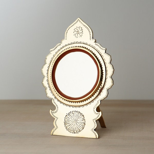 AKS17 (Back Stand) - Aranmula Kannadi (Aranmula Metal Mirror)